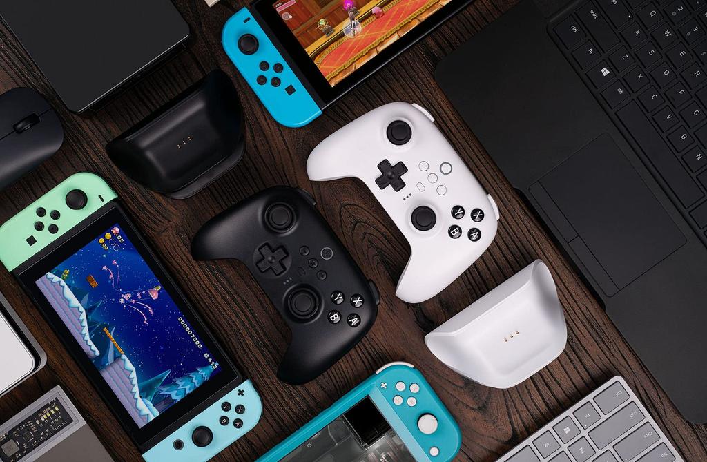 8bitdo Ultimate Bluetooth Controller с функцией зарядки Wireless Pro Controller для док-станции Steam Deck, Switch, Windows, (черный)