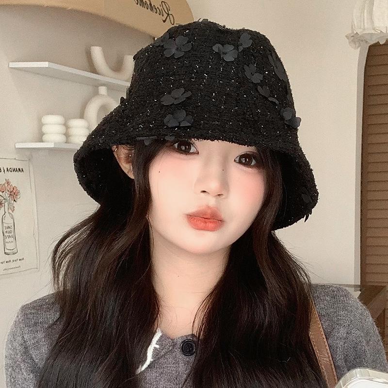 Маленький ароматный стиль Милая шляпа-панама с цветком для женщин Осень-Зима Ветрозащитная для лица Маленькая шляпа-горшок Корейская универсальная милая шляпа-ведро