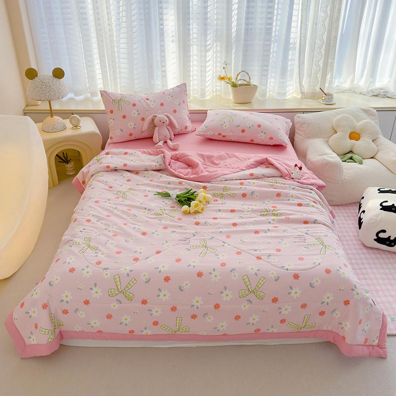 Ультрамягкое летнее охлаждающее одеяло — легкое, дышащее и приятное для кожи с тисненым цветочным принтом для всех сезонов — идеально для спальни