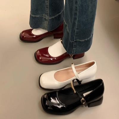 Неглубокие одинарные туфли водонепроницаемая таблица весна и осень фея 2025 французский квадратный носок слово Мэри Джейн туфли девушка новый ветер пряжка ремень
