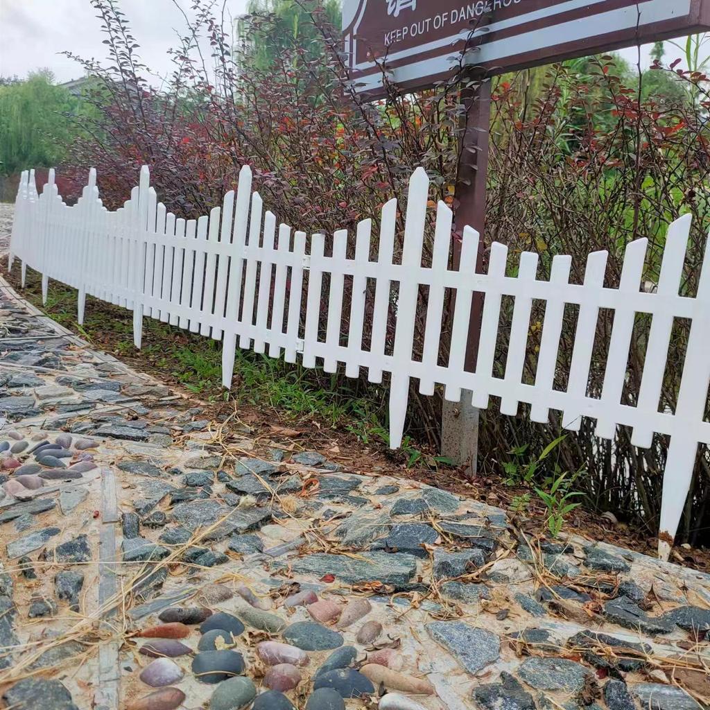 Пластиковый штакетник двойного назначения для сада, цветника, двора или школы