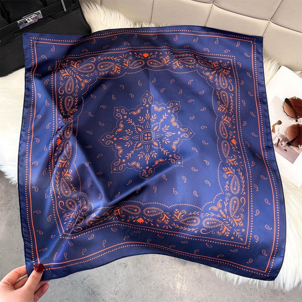 Fashionable tiger print square scarf, modern and chic, retro wild sexy, multi-functional outerwear decorative silk scarf