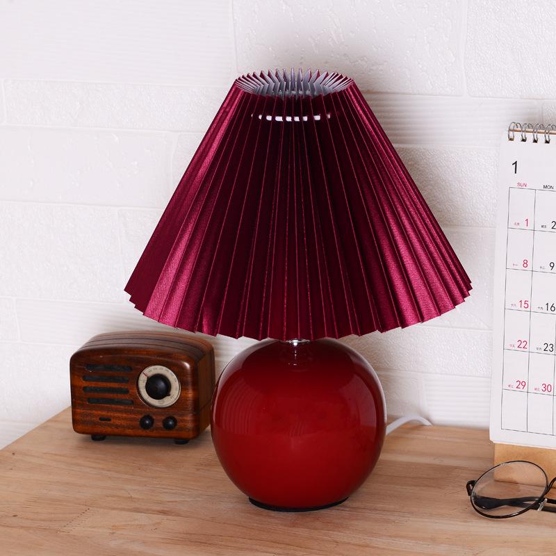 Retro Ceramic Pleated Table Lamp - Mid-Century Style for Bedroom or Wedding Decor