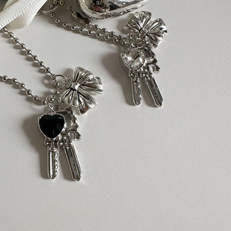 Ins Style Metal Love Key Chain Bowknot Phone Pendant Headphone Case Charms Bag Decor Car Key Ring