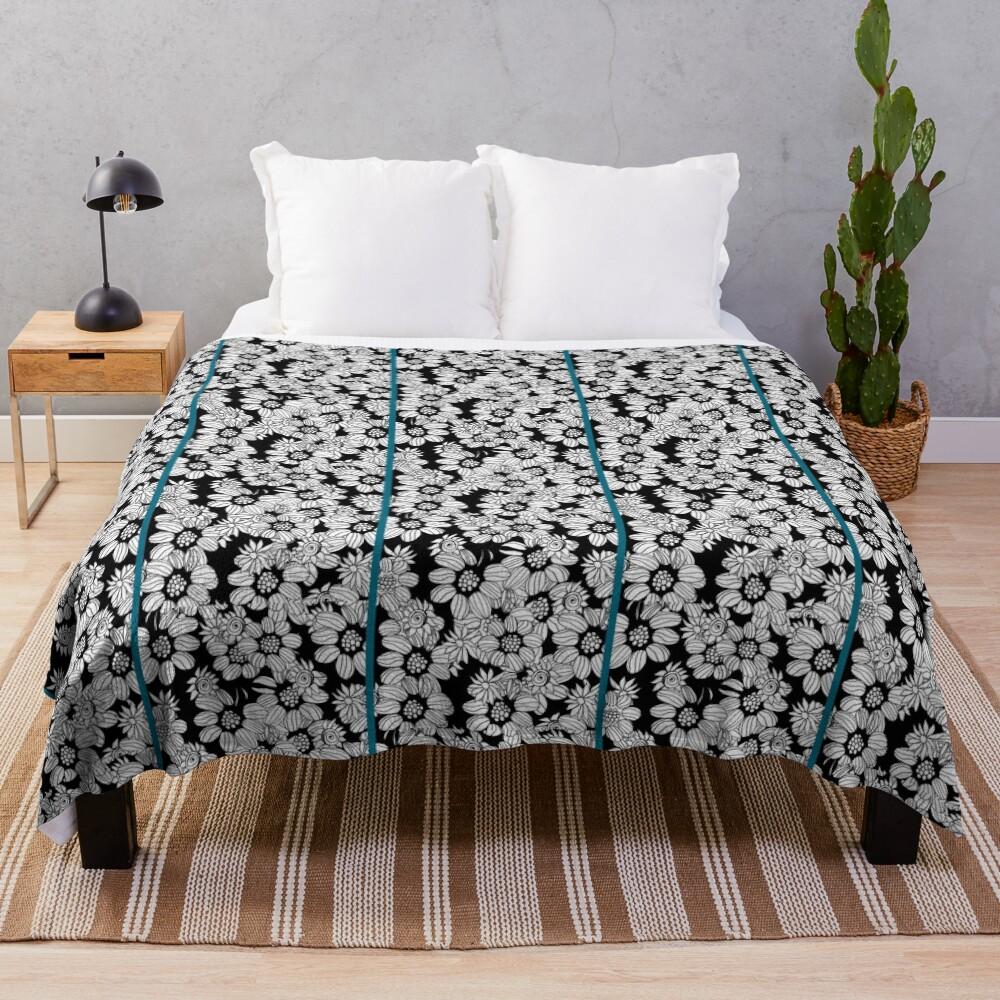 Adult coloring flowers Graphic Throw Blanket