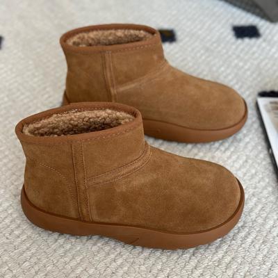 Женские короткие матовые ботинки-угги из толстой коровьей кожи, новинка 2025 года, универсальные спортивные и повседневные бархатные короткие ботинки, утепленные хлопковые ботинки