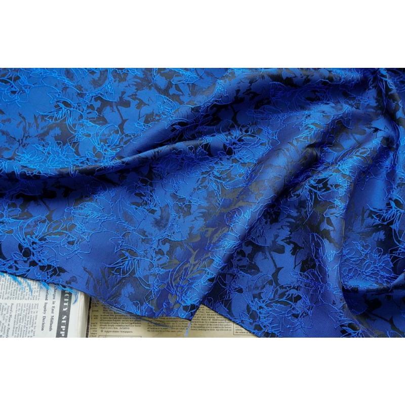 Модное отличительное плетение тисненая вязанная крючком текстура трехмерная жаккардовая ткань плетение жесткая модная ткань для костюмов и платьев пончо