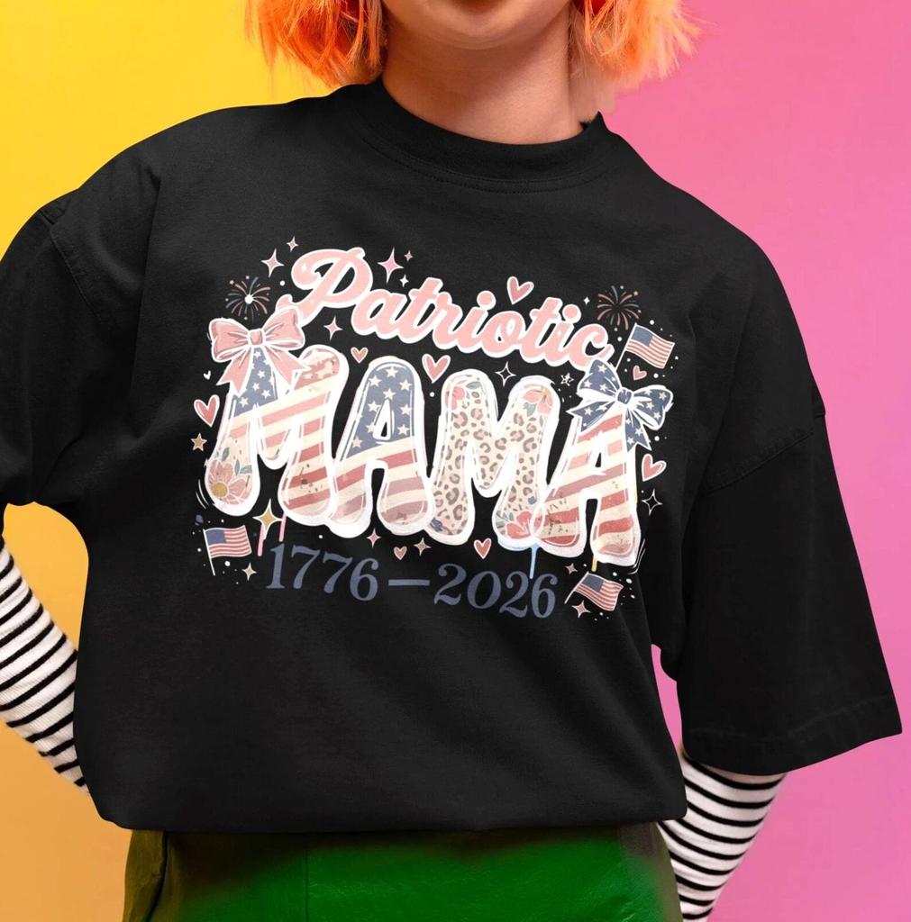 Патриотичная футболка для мамы, Comfort Colors®, Дизайн с американским флагом, Футболка для мамы на 4 июля