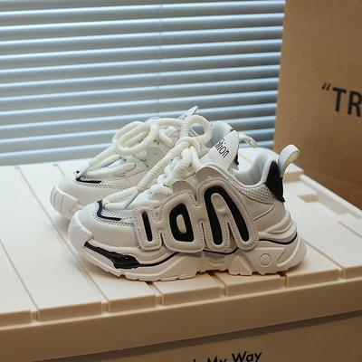 Детские повседневные кроссовки для девочек 2024 года, осенняя новая мода и удобная корейская обувь с мягкой подошвой, нескользящая внешняя обувь