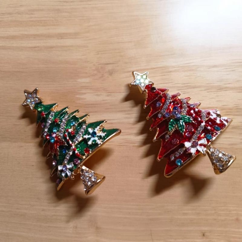 1 шт. Рождественские броши Ювелирные изделия Мода Эмаль Стразы Рождественская елка Брошь Булавка Женская одежда Аксессуары