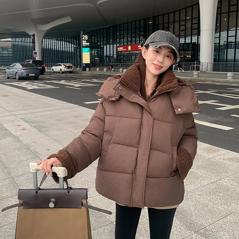 Женская зимняя хлопковая куртка пэчворк 2024 года с манжетами из овчины - Короткий европейский стиль