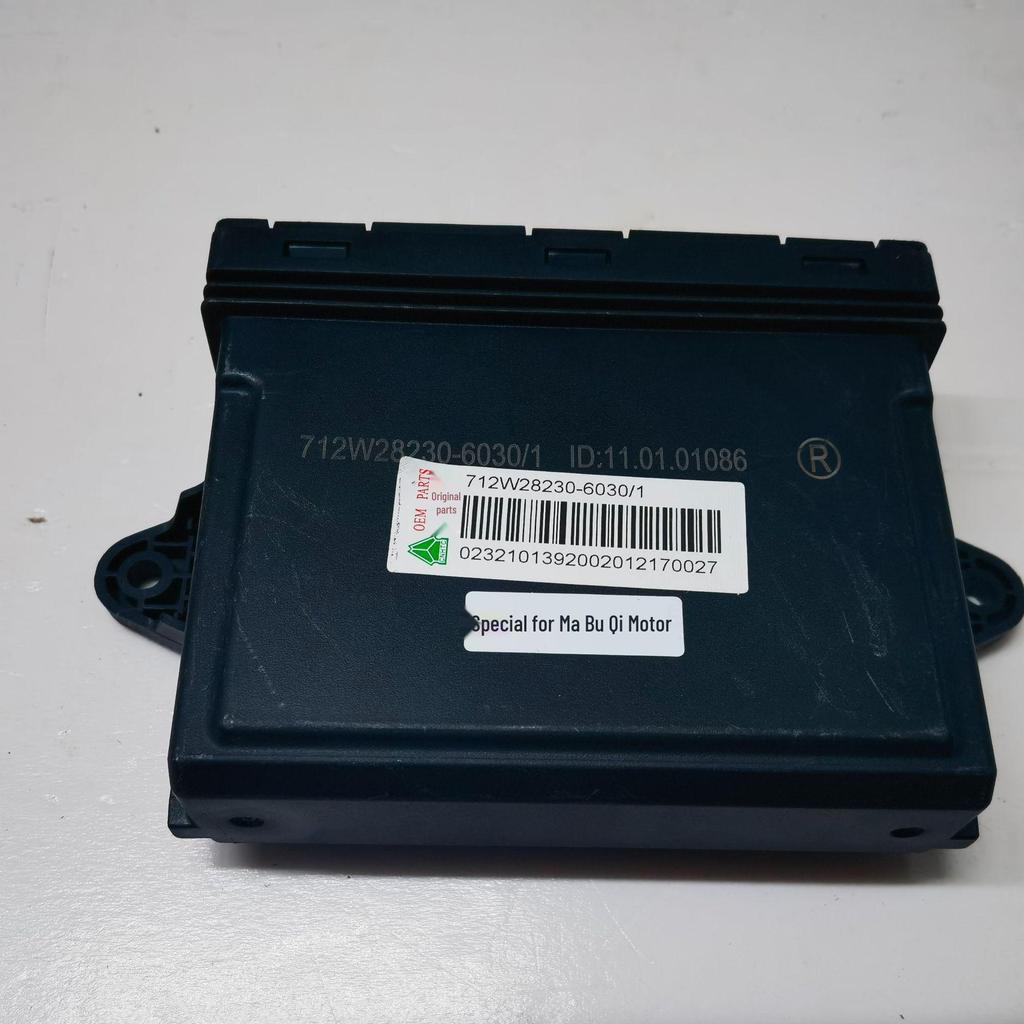 Passenger Door Controller Adapter for Sinotruk Sitrak Steyr TX T5G (Model 712W28230-6030)