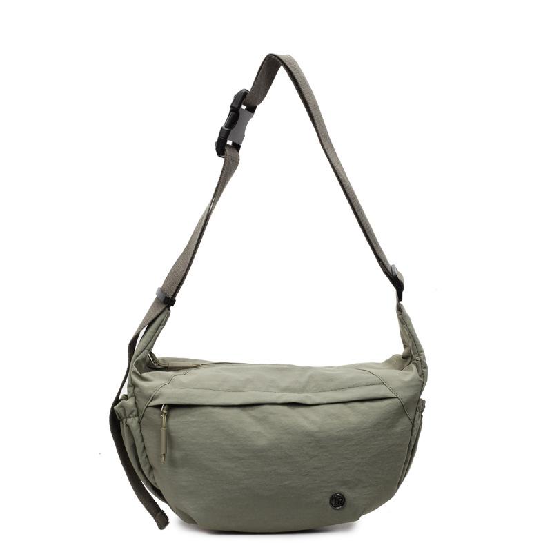 2025 New Lazy Wind Dumpling Bag Large Capacity Messenger Bag Leisure Sports Shoulder Women's Bag Light Commuter Bag