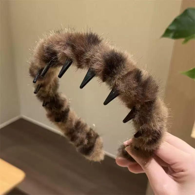 Vintage Leopard Print Plush Headband with Teeth Women's Non-slip Hairpin Headband High Skull Hair Accessories
