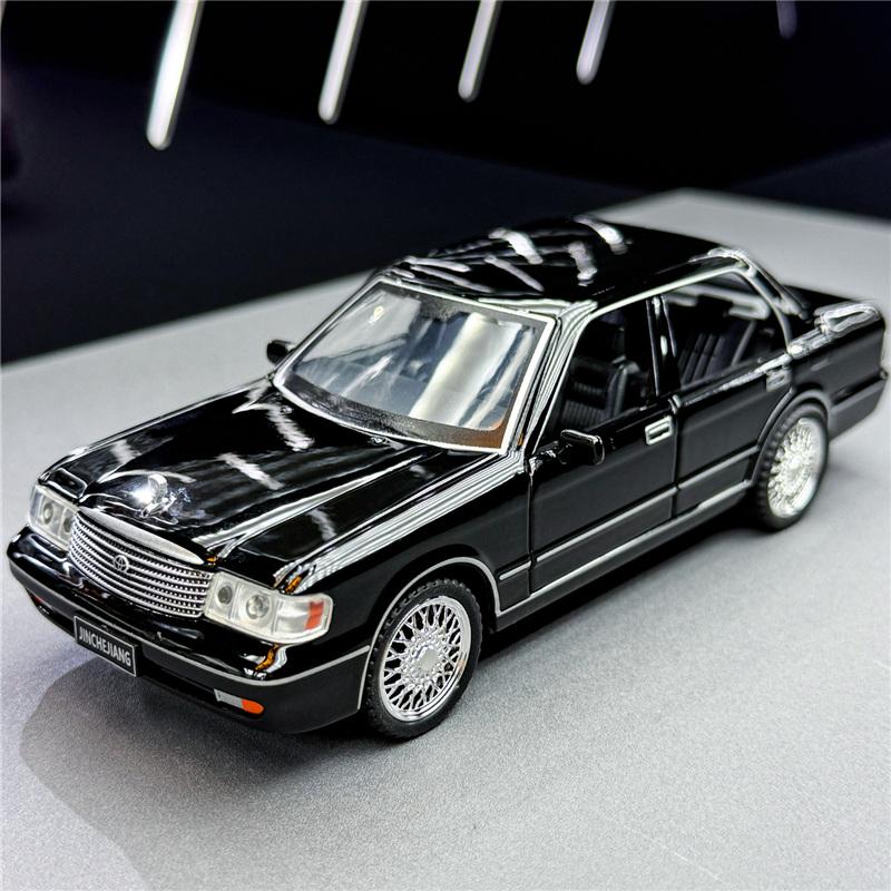 1/32 Toyota Crown 133 JZS133 Сплав Классическая Модель Старого Автомобиля Литой Металл Ретро Автомобиль Модель Автомобиля Звуковая и Световая Симуляция Детская Игрушка Подарок