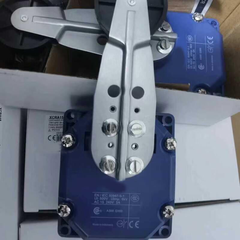 Heavy-duty Limit Switch XCRE18