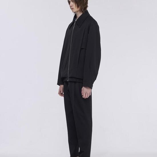 Giosongeo Black Box Pleated Collar Jumper ZF5JP552BK
