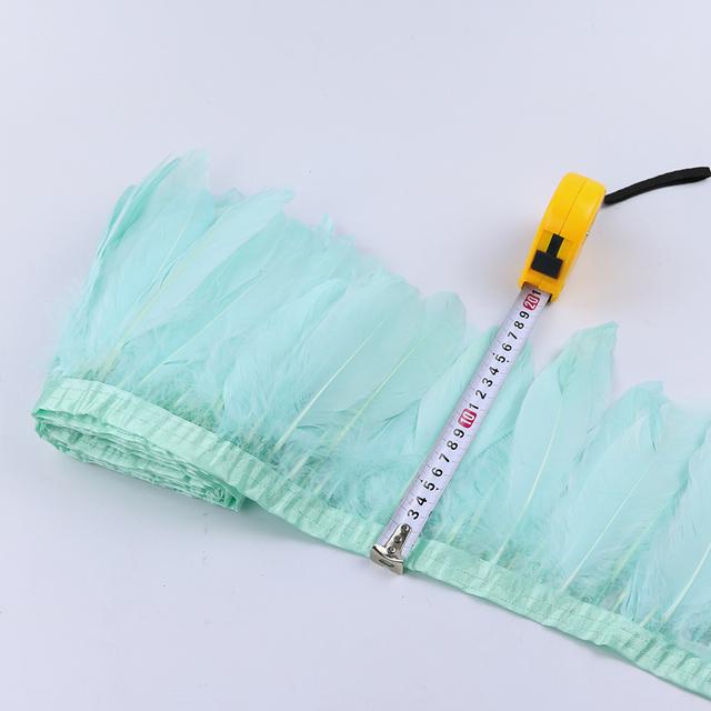 1 Метр Окрашенная Отделка из Гусиного Пера Золотого Цвета для DIY Поделок Вечернее Свадебное Платье Карнавальная Лента Декор для Одежды Плюмаж Аксессуары 15-20см