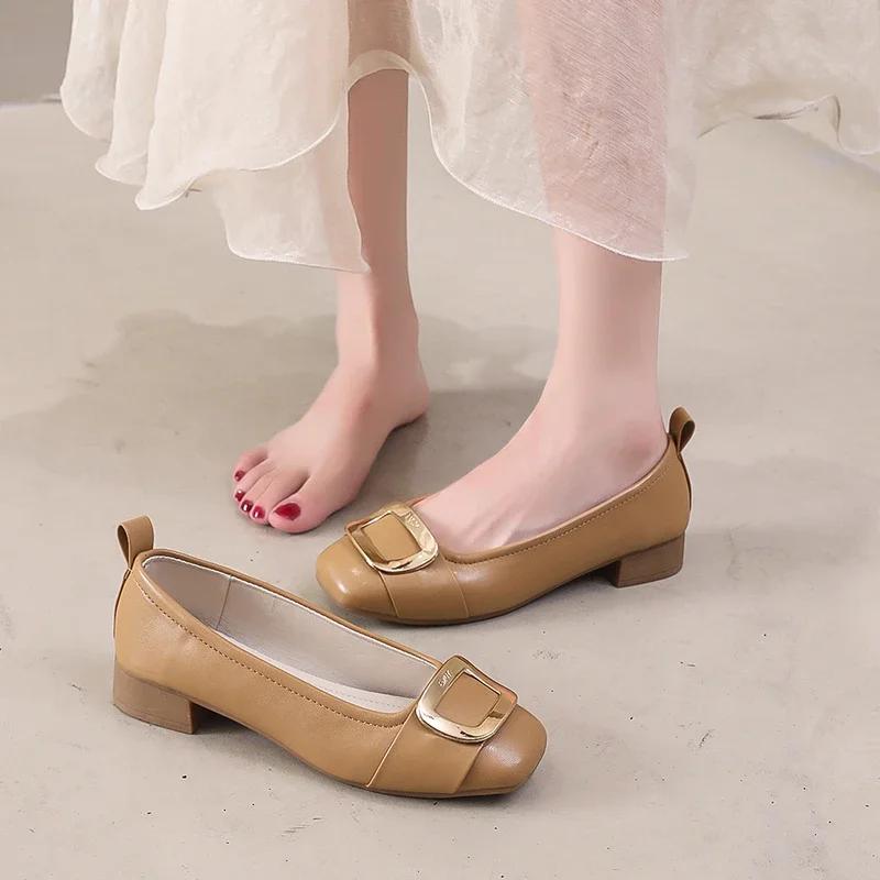 2024 Весна и осень Новые женские балетки с квадратным носком на среднем каблуке с квадратным носком и мелкой пряжкой Повседневные туфли Женские лоферы без застежек