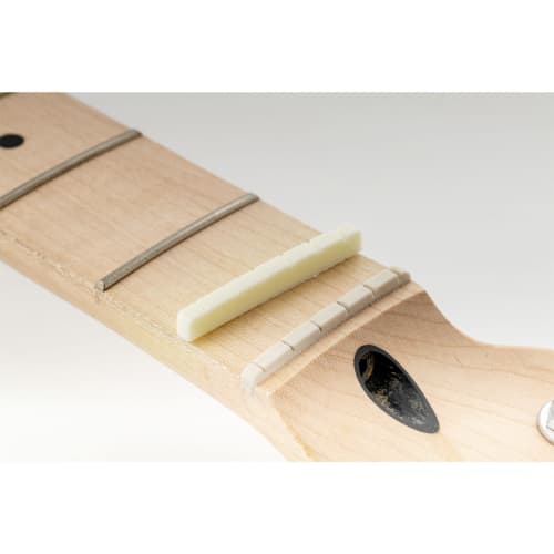 Musiclily Pro 42mm Urea Resin Plastic Pre-Grooved Nuts for 6-String Stratocasters, Flat Bottom, Black (Set of 2)