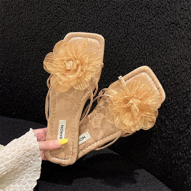 French Flat-bottomed Flower One-word Slippers Women's Shoes Summer Wear New Summer Fashion Sandals