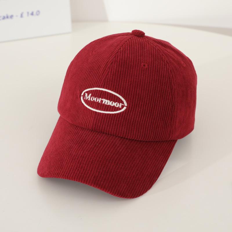 Популярная вельветовая кепка «утконос»: Универсальная и теплая бейсболка на осень/зиму