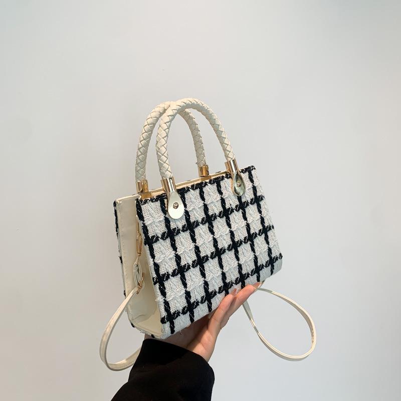 Популярные сумки этого года женские сумки 2025 лето новая мода корейская версия красивая текстура на плечо через плечо маленькая квадратная сумка