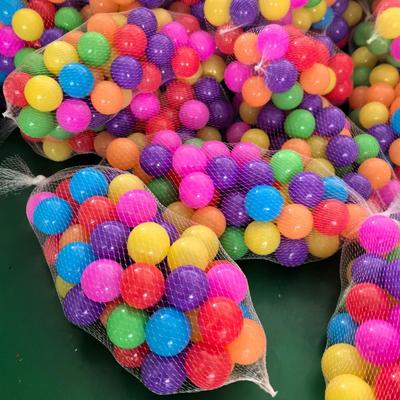 Шарики для сухого бассейна с индивидуальной маркировкой: Упаковка 50 или 100 штук, утолщенные игровые шарики пищевого класса.