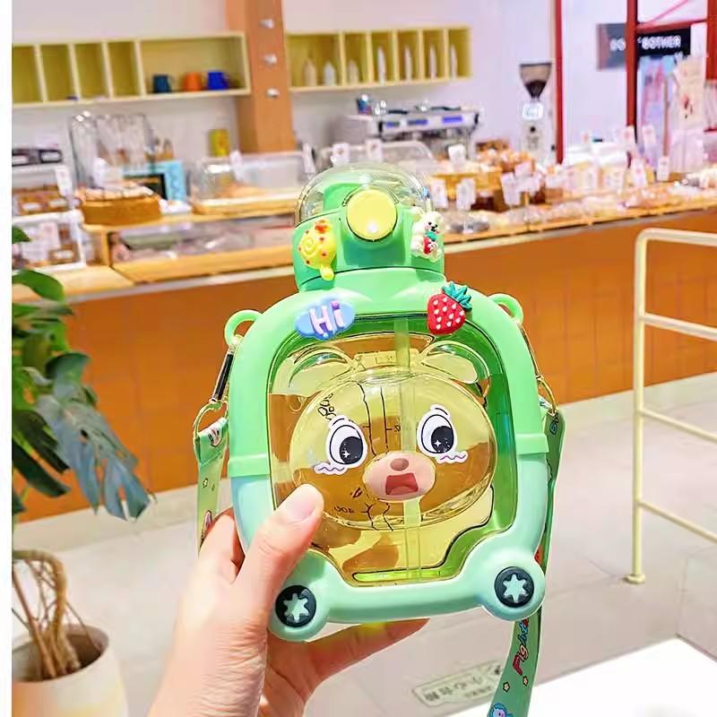 Kawaii Bear Water Bottle BPA Free For Kids 1000ml Plastic Cute Bubbule Tea Milk Portable School Drinking Bottles With Straw Gift