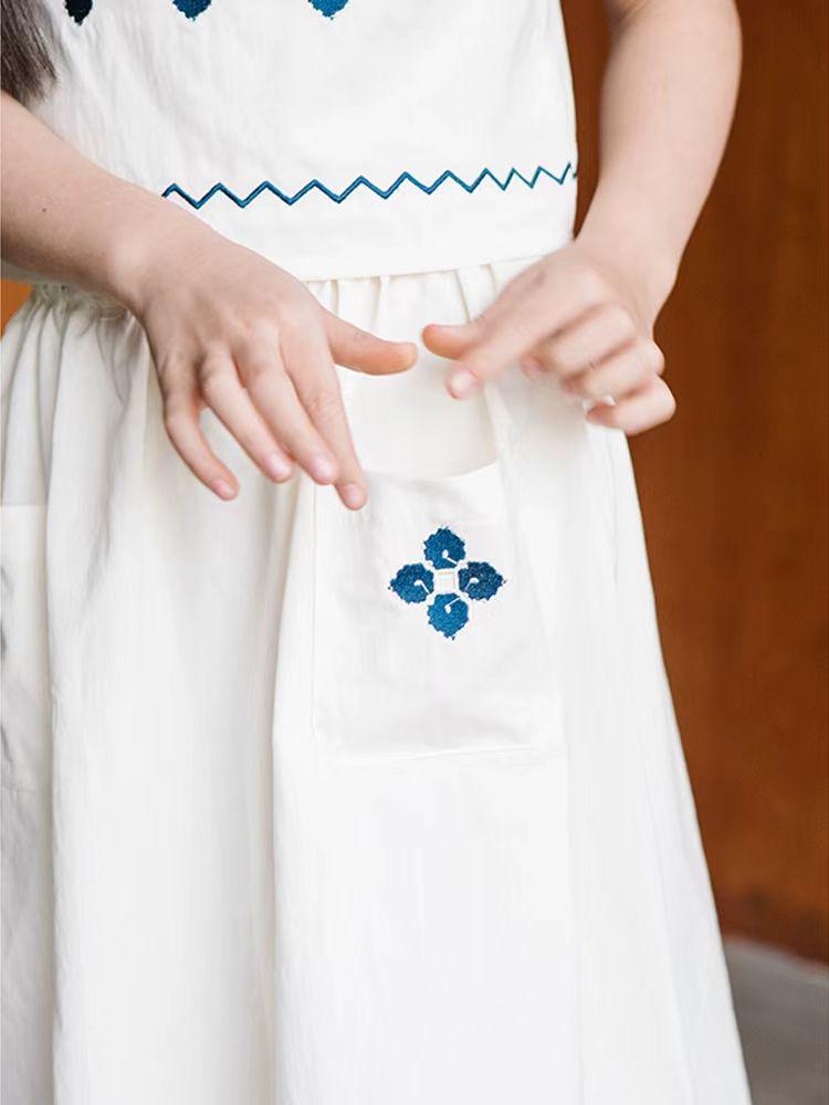 Комплект из корейской юбки и жилета с вышивкой в лесном стиле для девочек весна/лето