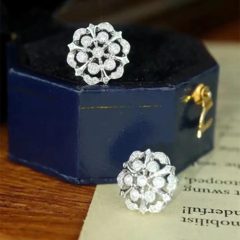 Huitan Bright Flower Cubic Zirconia Stud Earrings for Women Aesthetic Delicate Wedding Party Jewelry Luxury Piercing Accessories