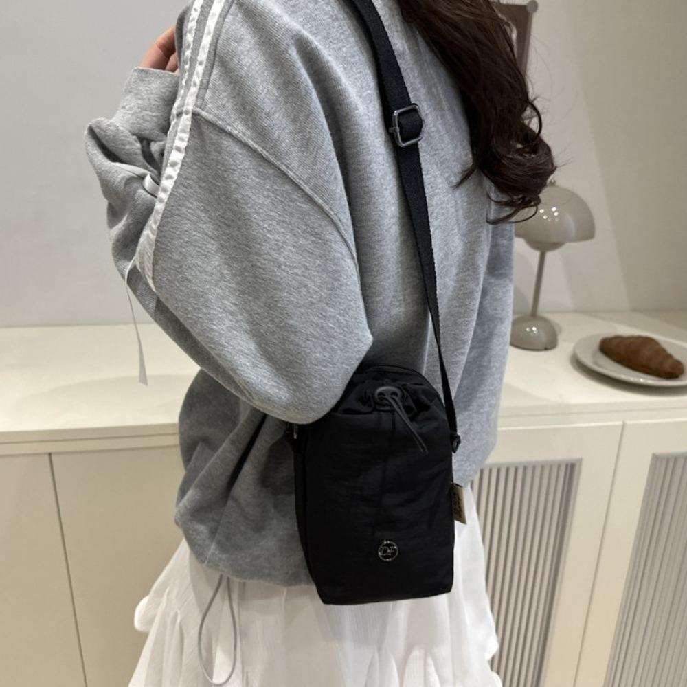 Multifunctional Mini Nylon Crossbody Bag Zipper Water Bottle Bag Drawstring Small Square Bag Daily