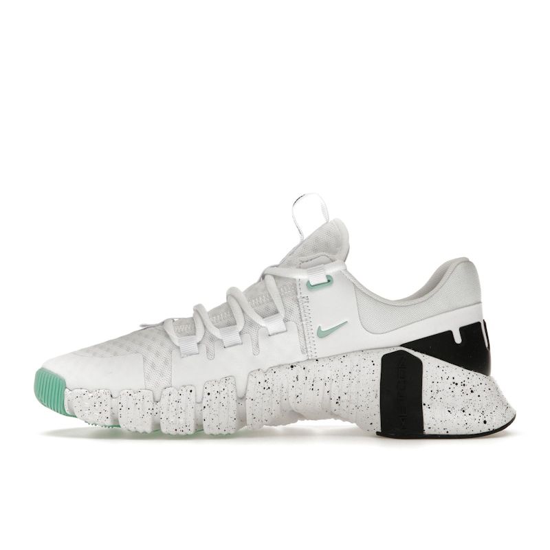 Nike (WMNS) Бесплатные Metcon 5 'White Emerald Rise' DV3950-101
