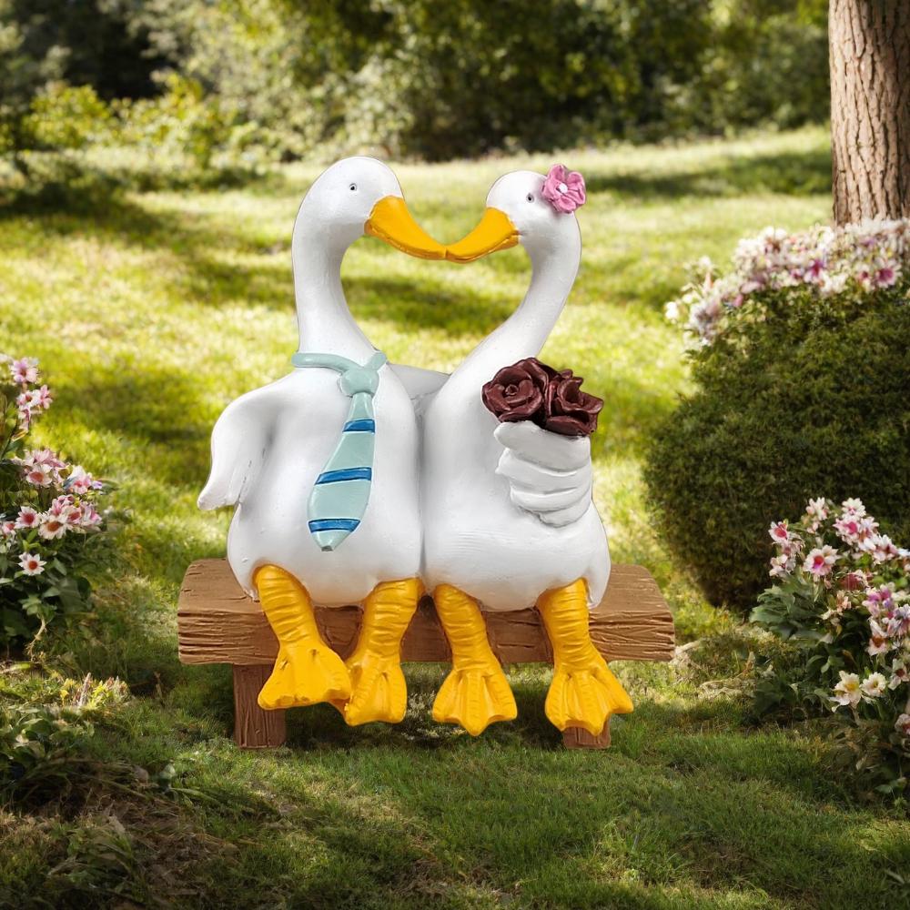 Duck Ornament for Home and Bedroom, Outdoor Courtyard, Garden Decoration, Resin Crafts, Creative Wedding Gift, Couple