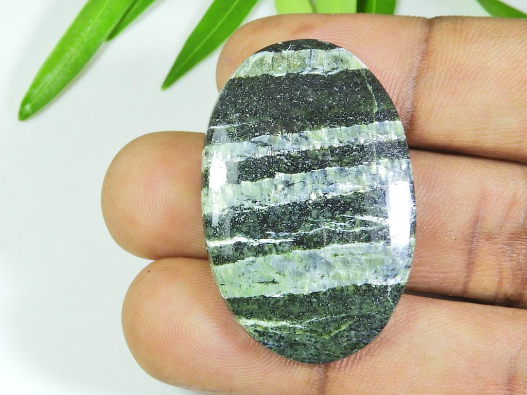 58Cts. Натуральный зеленый швейцарский опал кристалл овальный кабошон драгоценный камень 25X39X06 мм SK-718