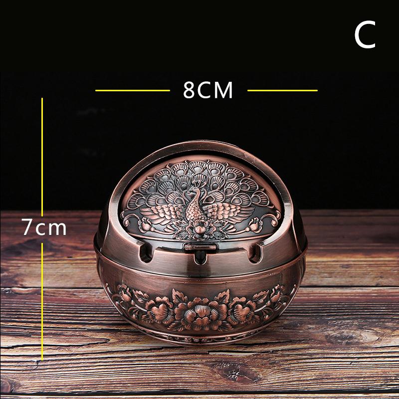 Metal Ashtray Smoking Windproof Vintage Lid Ornament Retro Cigarette Metal Decorative Gadgets Cigarettes Accessories