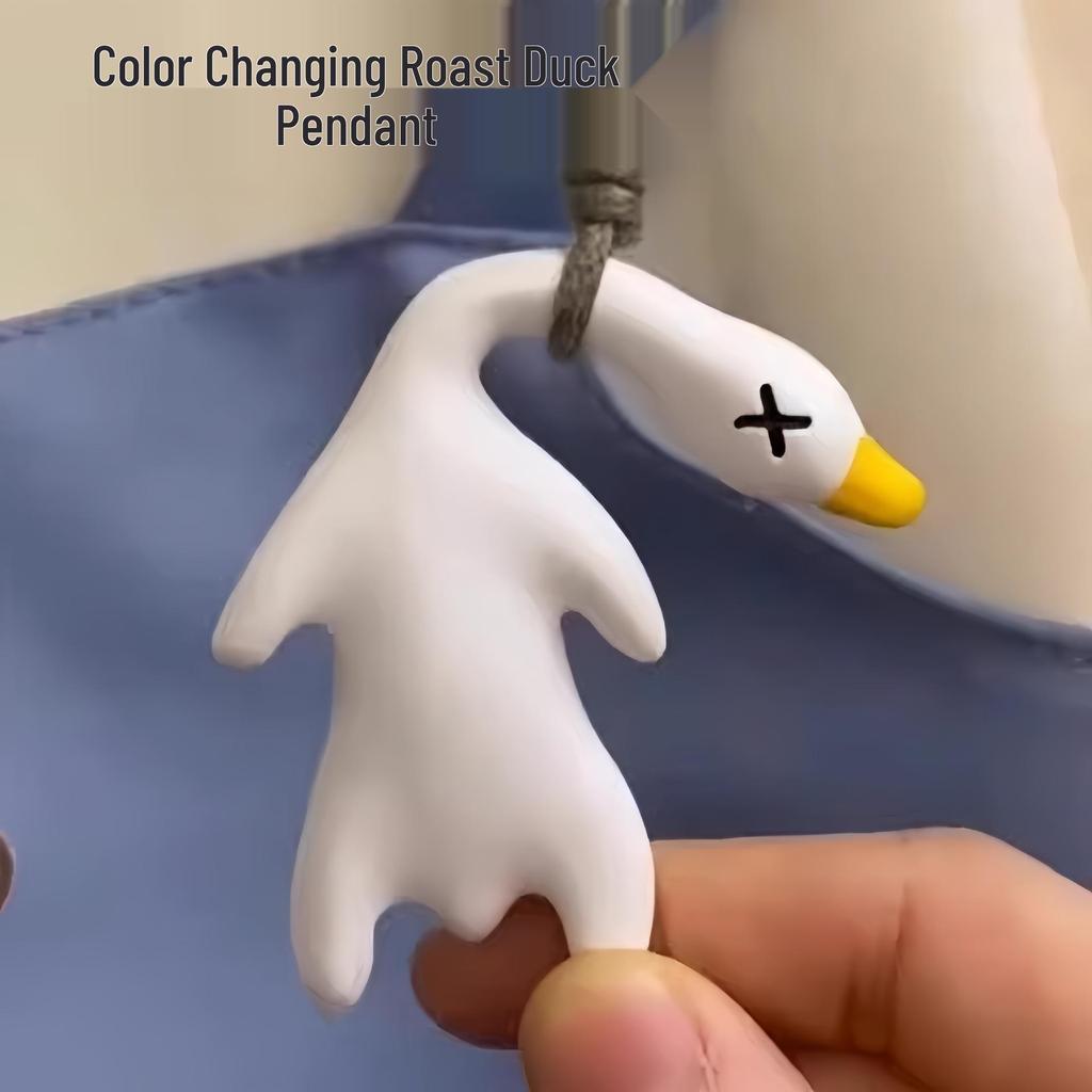 Color-Changing Roast Duck Pendant Keychain – Transforms Under Light & UV Rays, Fun and Creative Toy