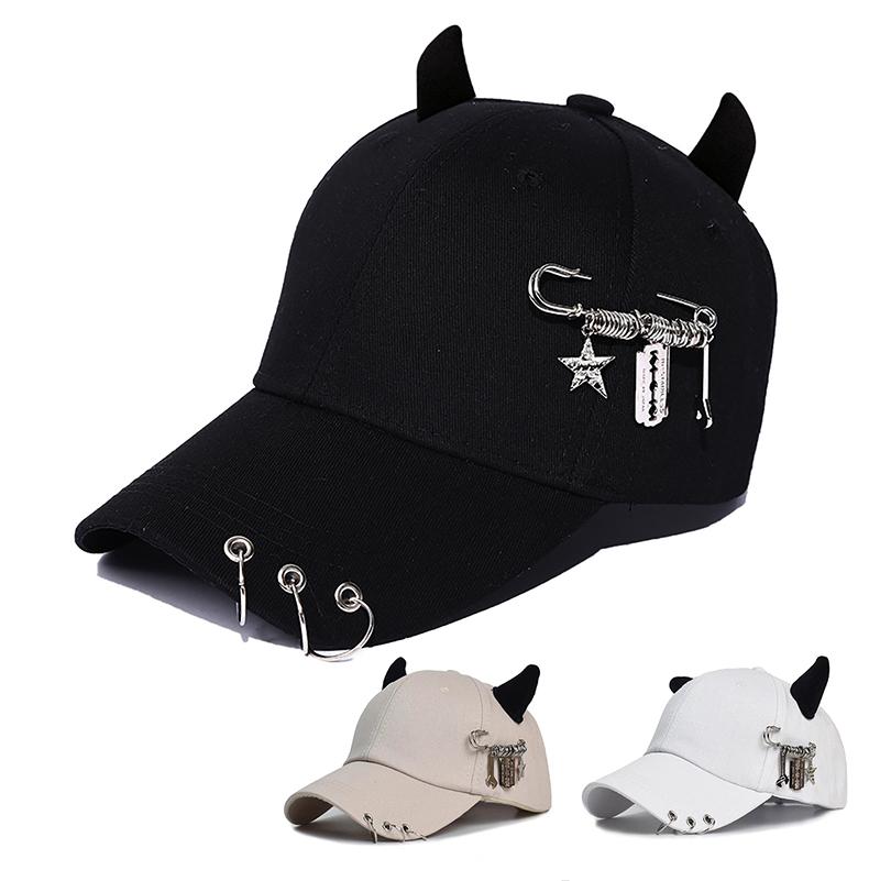 Уникальная бейсболка в уличном стиле, повседневный стильный аксессуар для отдыха на природе с роговыми вставками, булавками и подвесками для пар, уличная шляпа