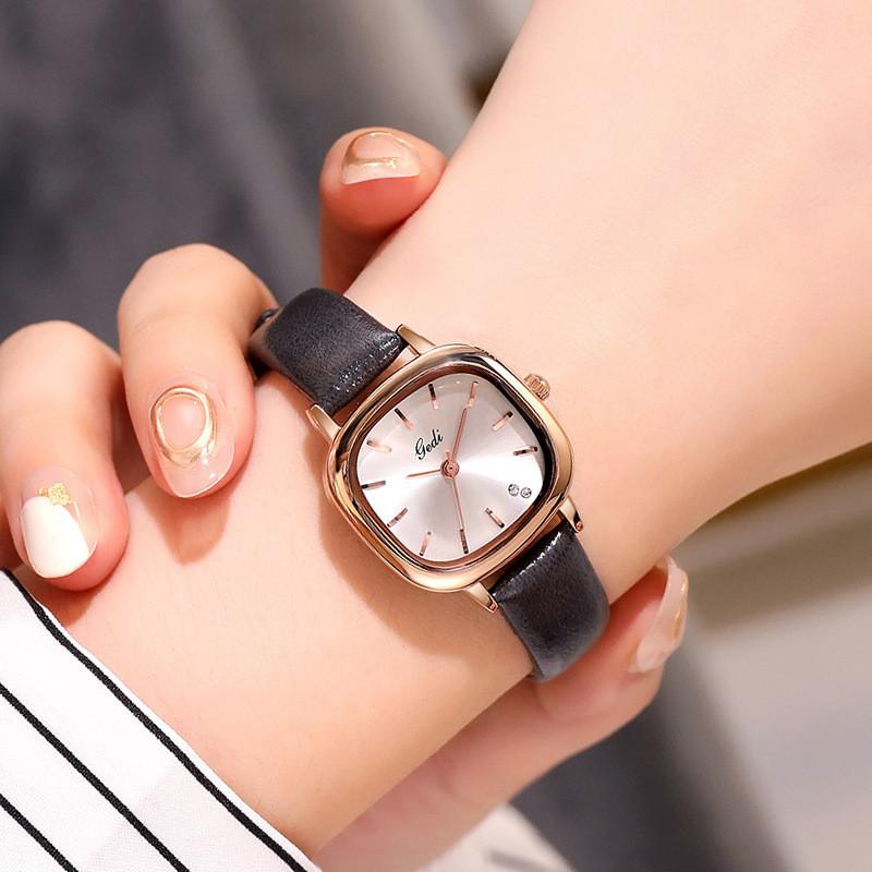Minimalist Womens Watch With Leather Strap For Casual Office Wear