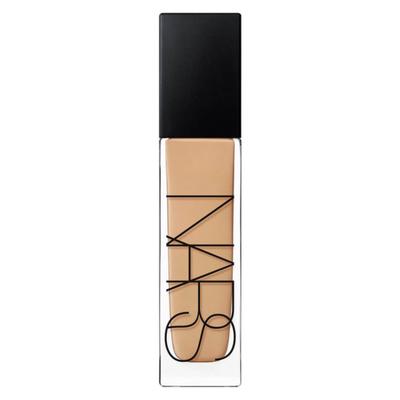 Тональная основа Natural Radiant Longwear