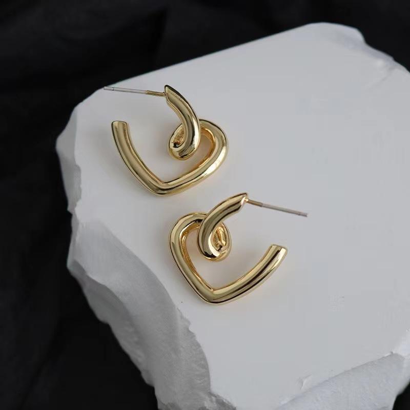 Minimal Design Metal Beans Stud Earrings For Cute Girls  New Fashion Jewelry Party Simple Accessories For Womens