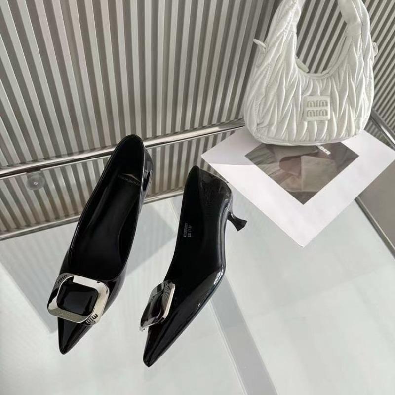 Черные туфли-лодочки профессиональные с острым носком на тонком каблуке с открытым вырезом одинарные туфли телесного цвета с квадратной пряжкой из лакированной кожи женские новые модели