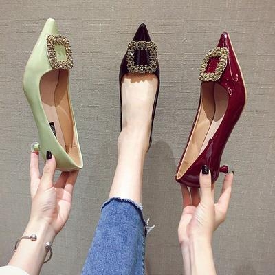 Туфли для женщин 2024 года, летняя женская обувь с острым носком, свадебные туфли для невесты на среднем каблуке, вечерние, с бриллиантами, красными кристаллами, для молодых