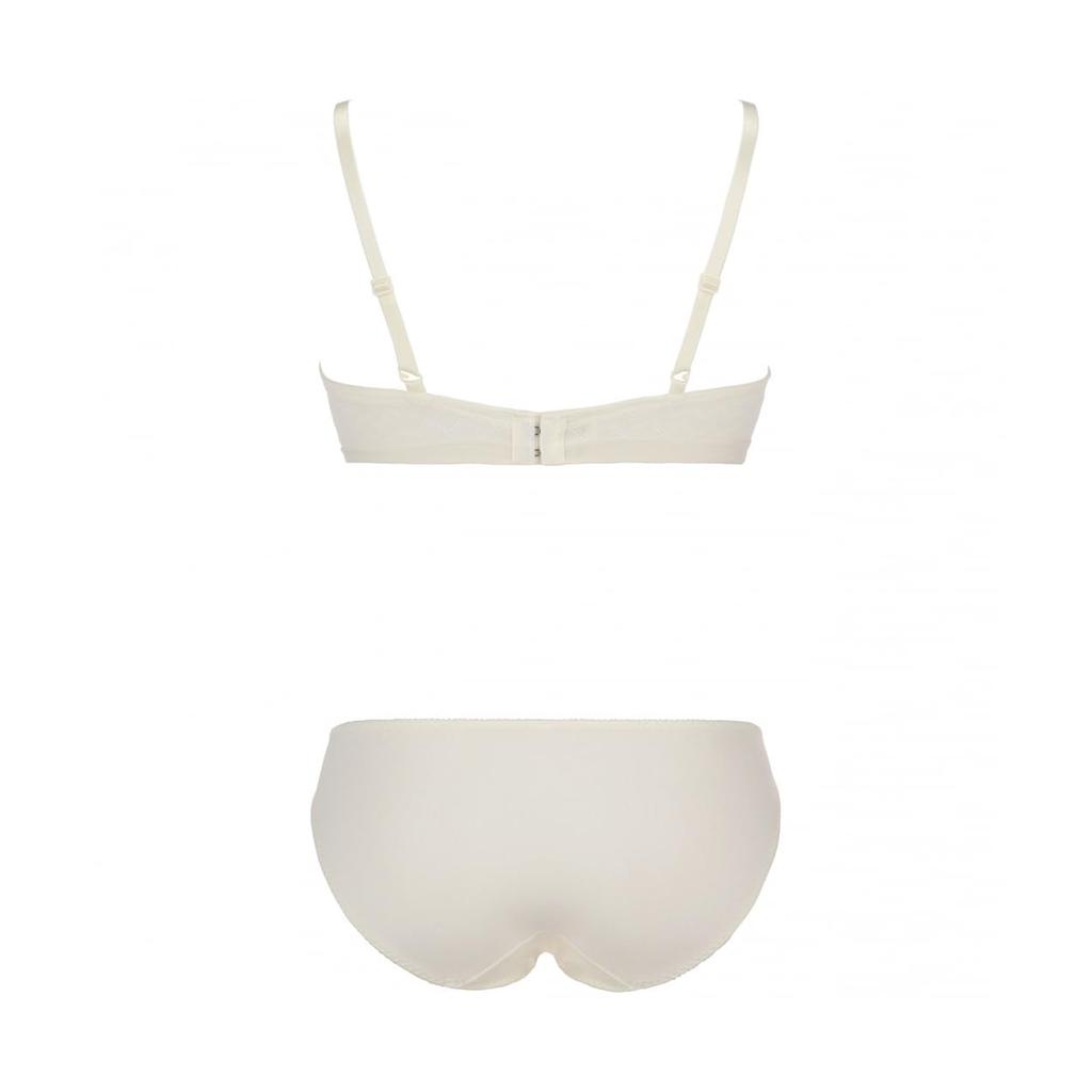 AMOSTYLE BY Triumph Bra Bra Panty Set with Daisy Beautiful Comfortable and a Gorgeous Design Push-Up (10196593) - & Lace, Cleavage, Fit,