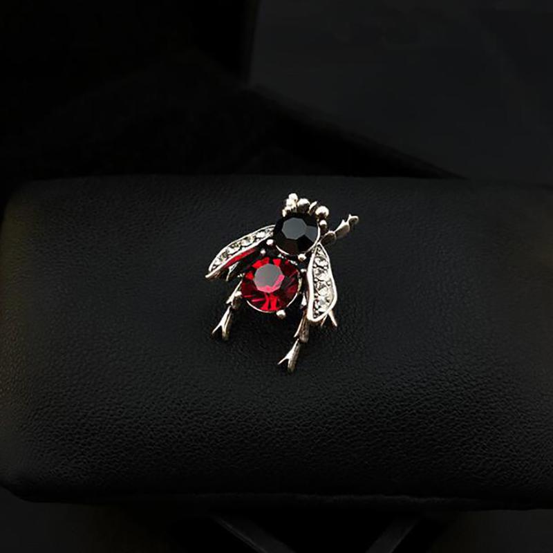 Vintage Bee Brooch Trend Creative Insect Corsage Creative Pin