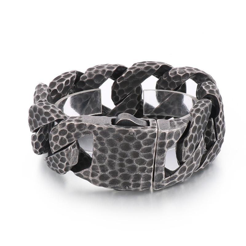 European And American Retro Boiled Black -Knocking Titanium Steel Men 'S Bracelet