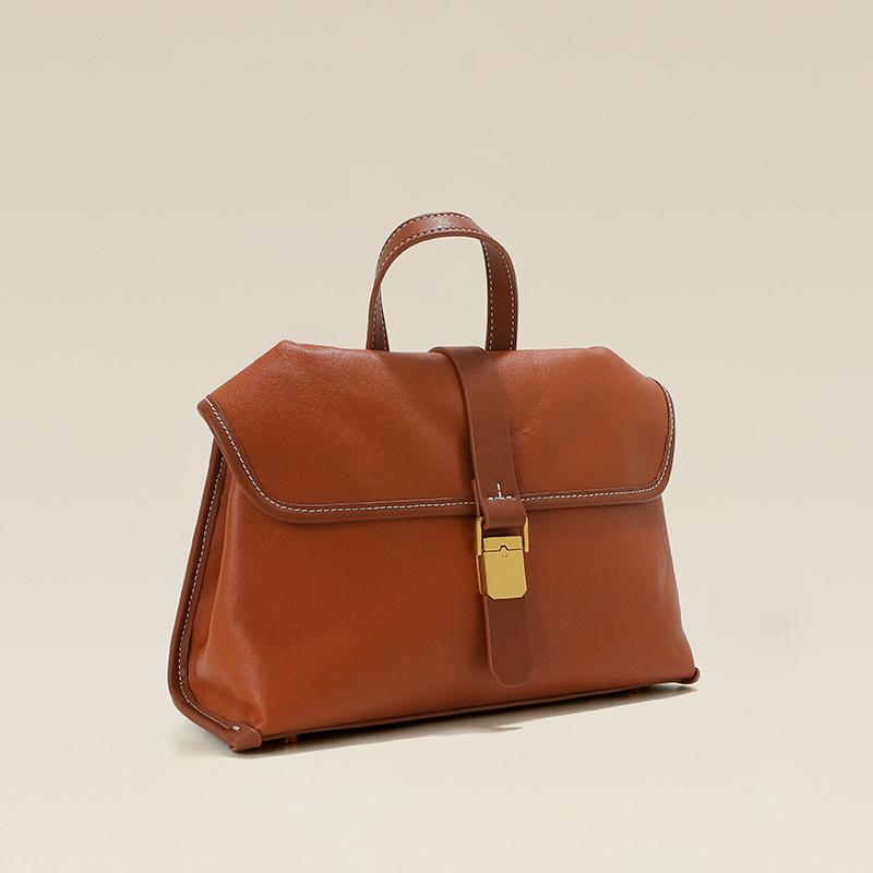 Genuine Leather Envelope Bag Womens Decorative Top Cowhide Handbag Single Compartment Large Capacity Casual Organizer Bag Design Fashionable
