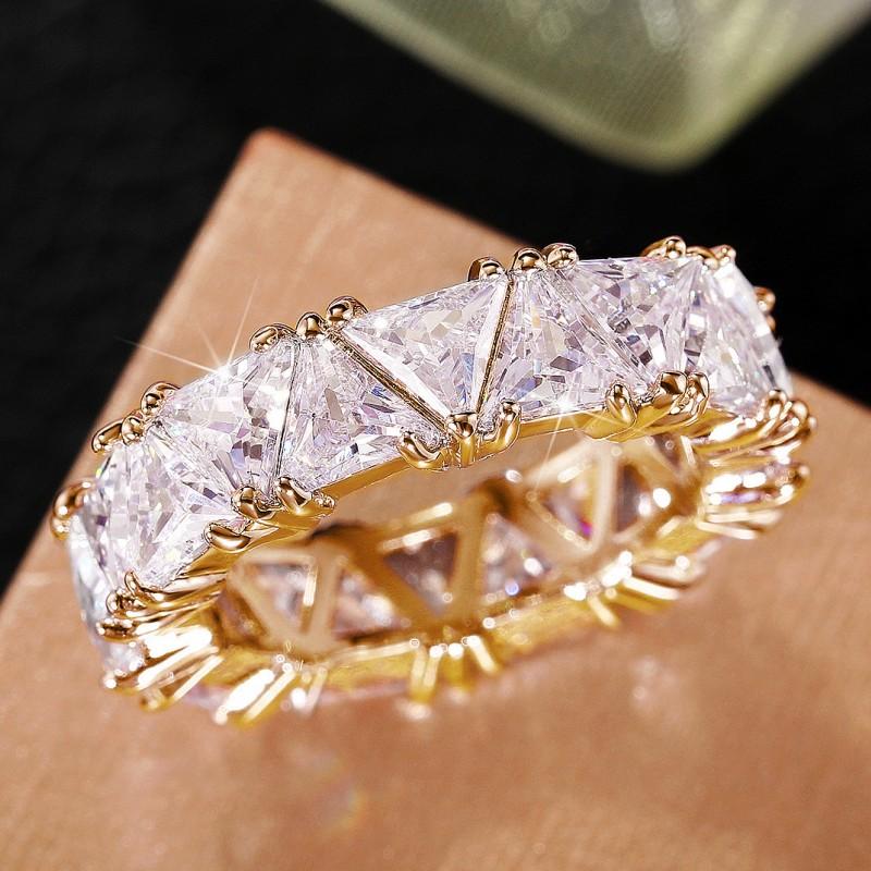 Huitan Fashion Contracted Triangular CZ Crystal Ring для женщин, хорошее качество, универсальный дизайн, вечеринка, свадьба, роскошные ювелирные изделия, Anillo