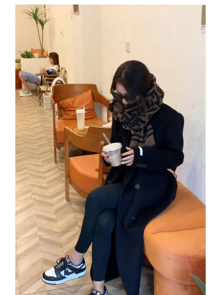 Женское пальто из верблюжьей шерсти 2023 - средней длины, в корейском стиле, свободного кроя, с длинными рукавами, трендовое для осени и зимы