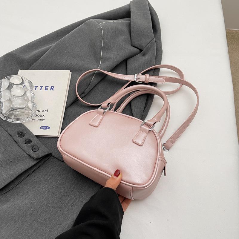 Korean Version Handbag Women's 2025 Spring and Summer New Handbag Fashion Bowling Bag Versatile Messenger Bag Small Square Bag